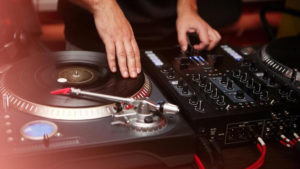 Dj Karniwore